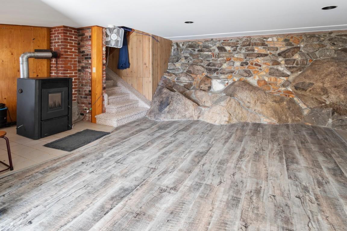 9873 3A Highway, Kuskanook, BC - Indoor With Fireplace