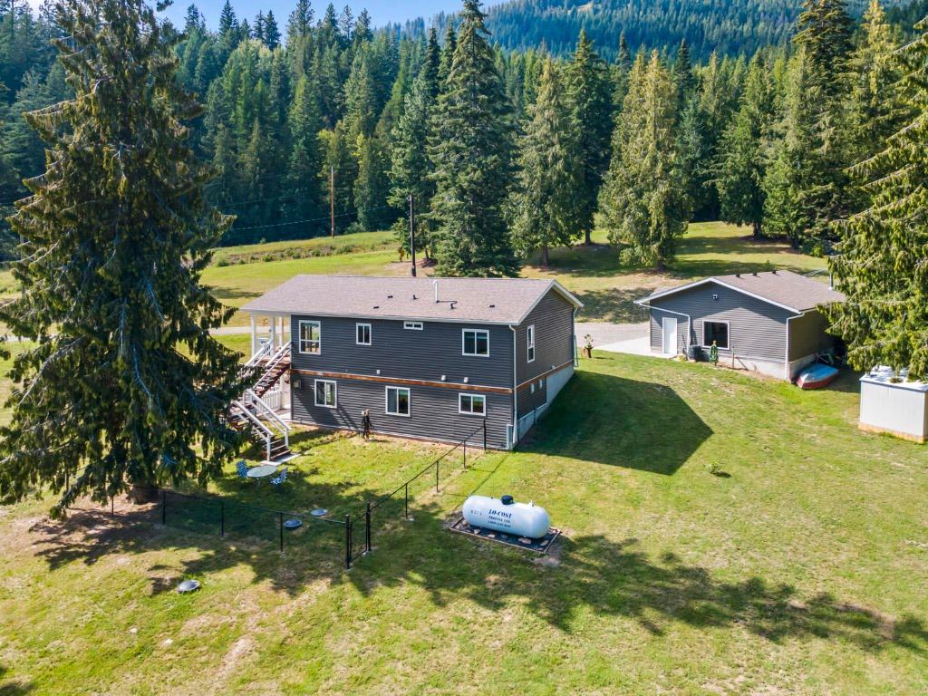 1100 Bear Brook Road, Arrow Creek, BC