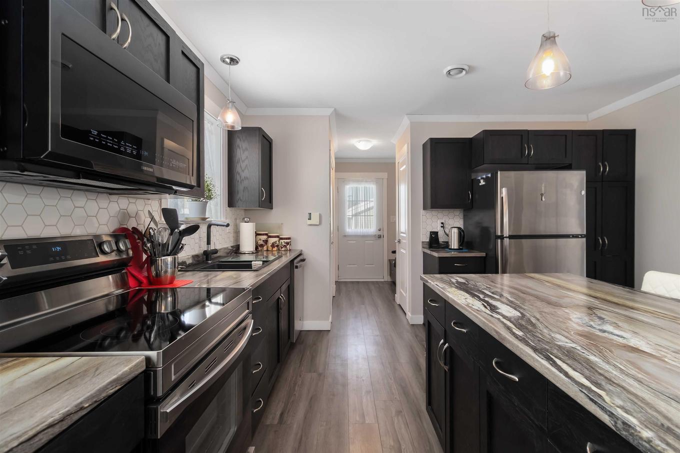 10 Mossberry Close, Hubley, NS