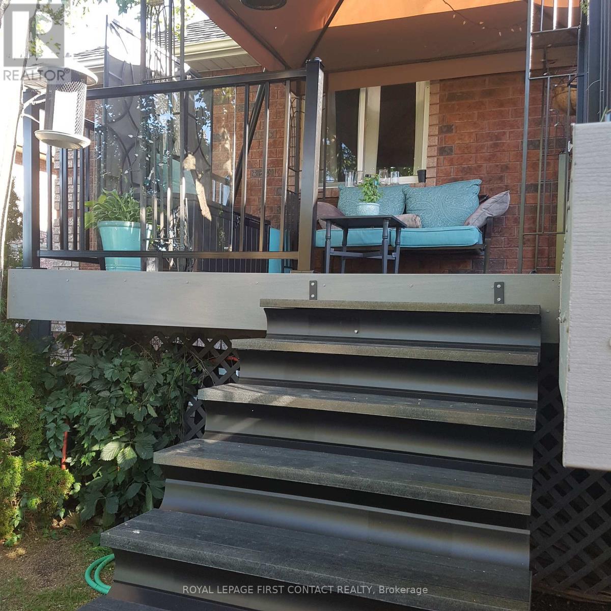 28 Hewitt Place, Barrie, ON - Outdoor