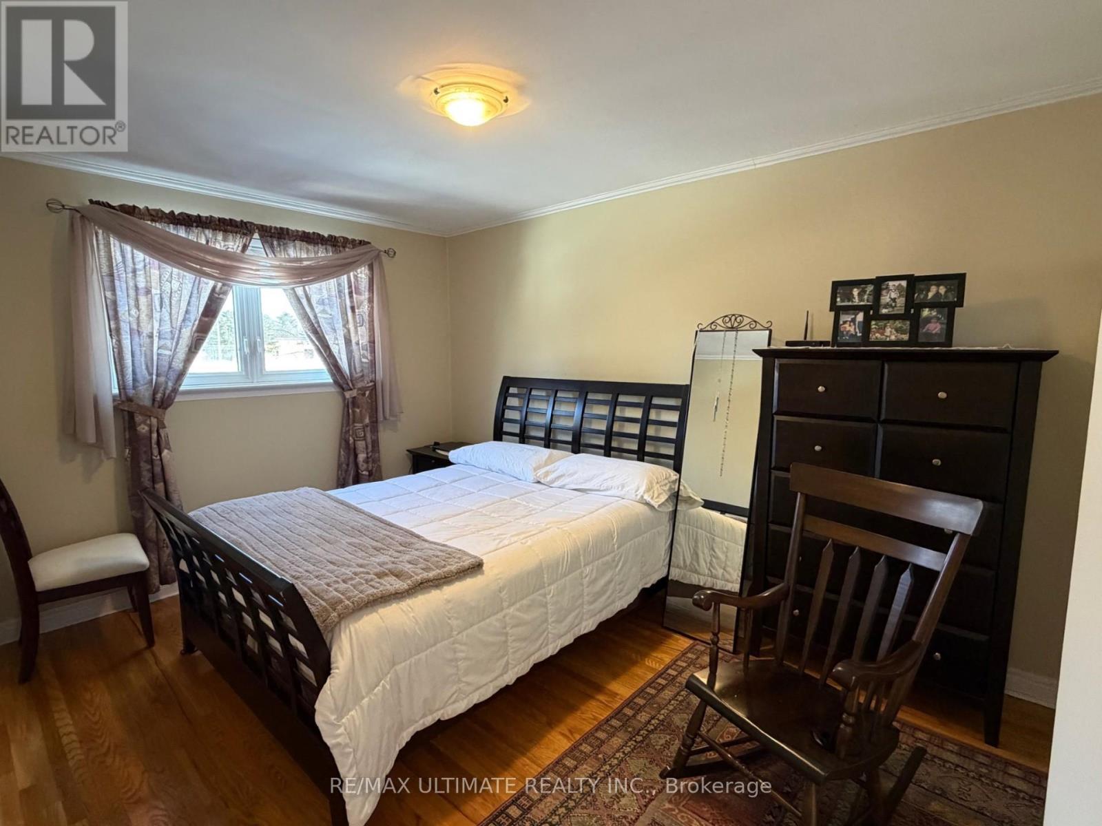 2201 Stir Crescent, Mississauga, ON - Indoor Photo Showing Bedroom