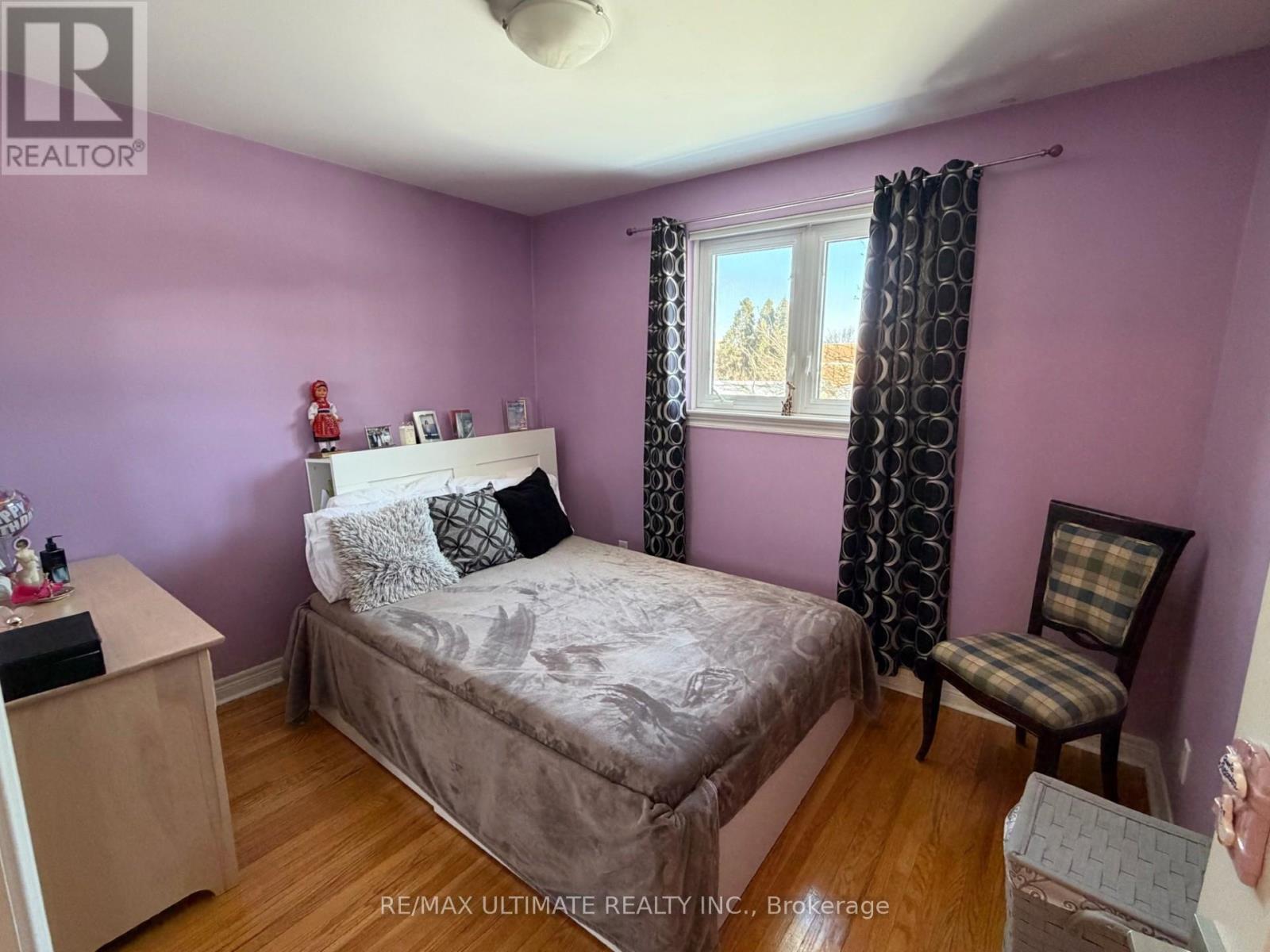 2201 Stir Crescent, Mississauga, ON - Indoor Photo Showing Bedroom