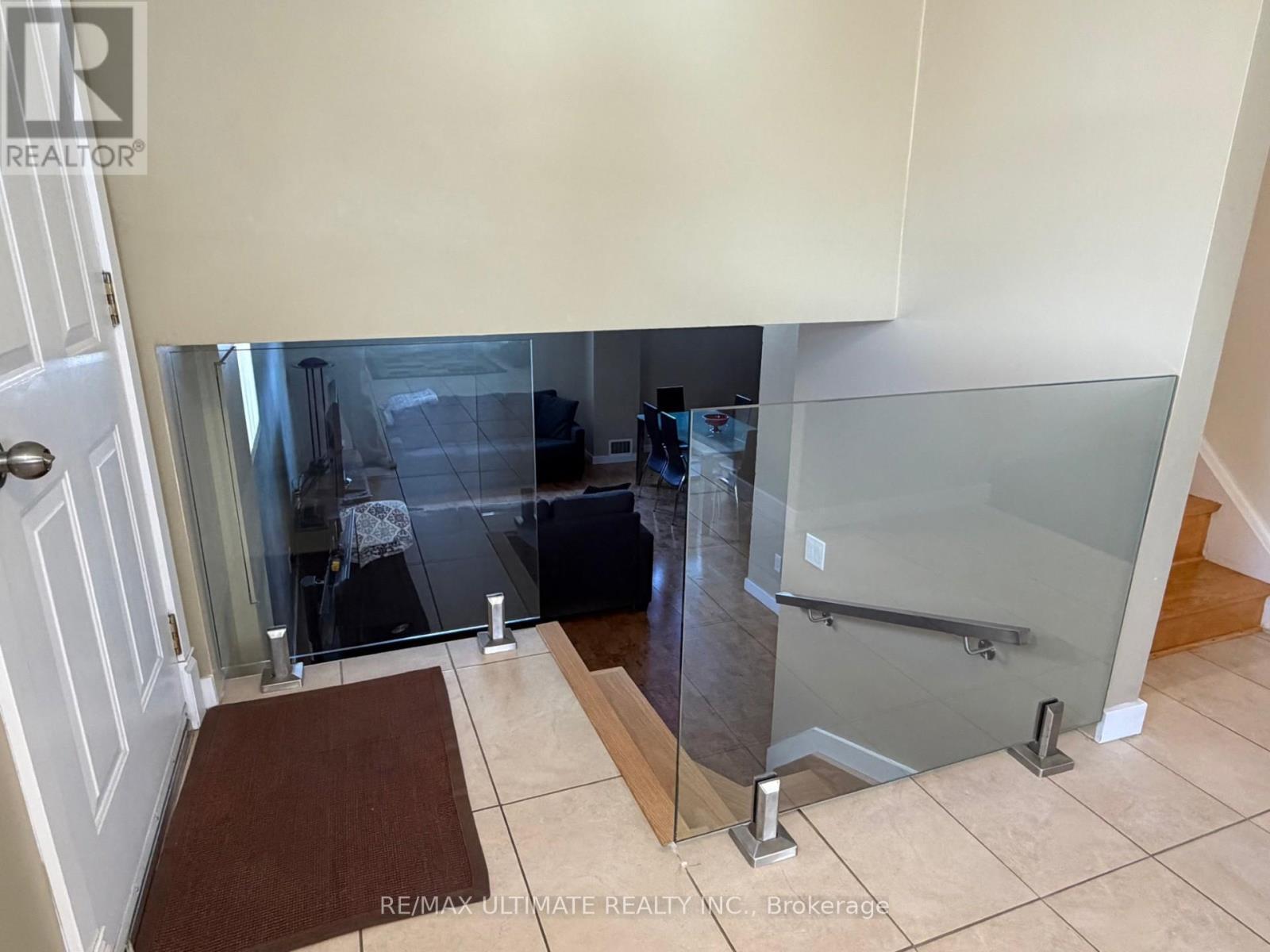 2201 Stir Crescent, Mississauga, ON - Indoor