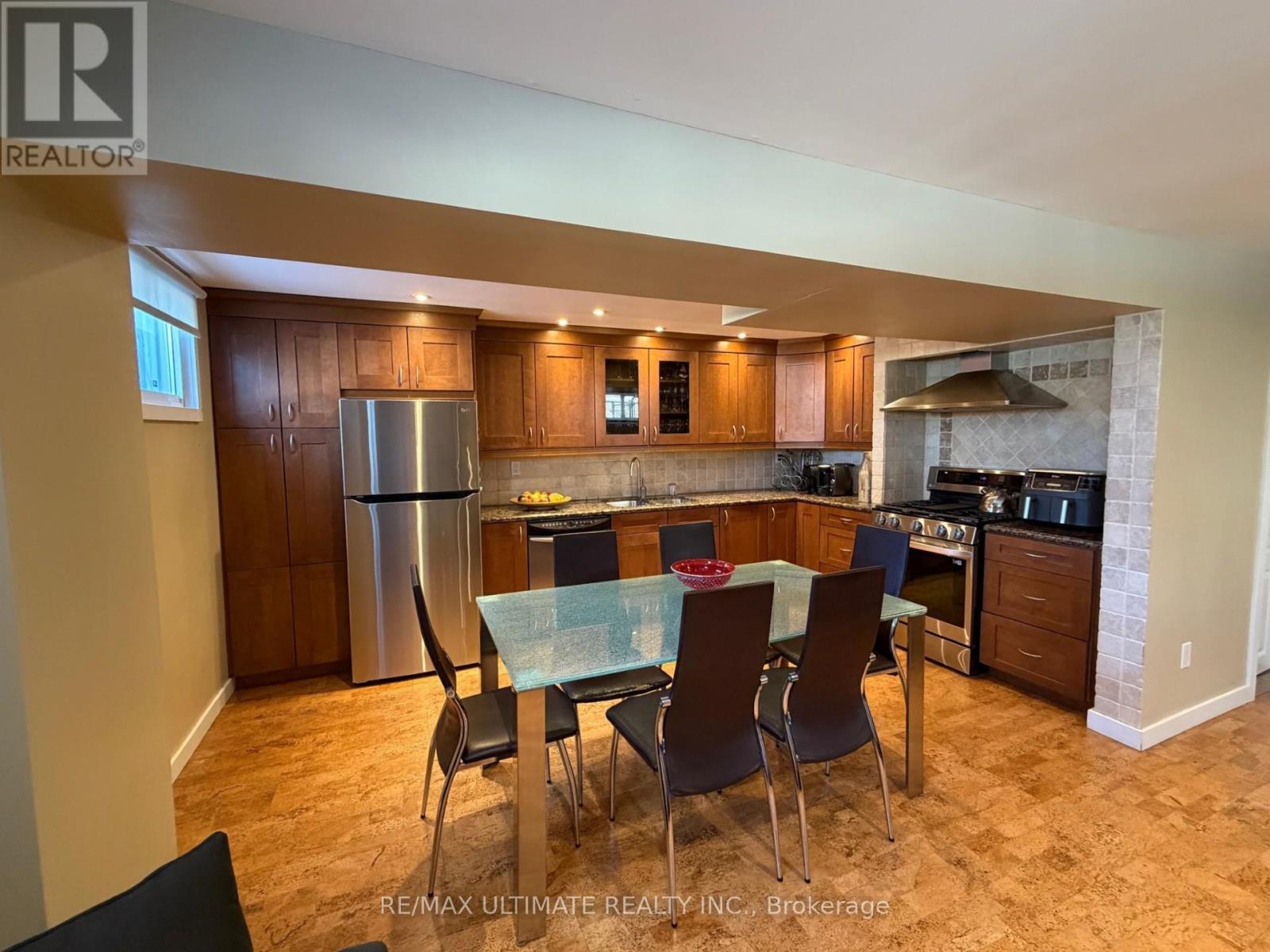 2201 Stir Crescent, Mississauga, ON - Indoor Photo Showing Other Room