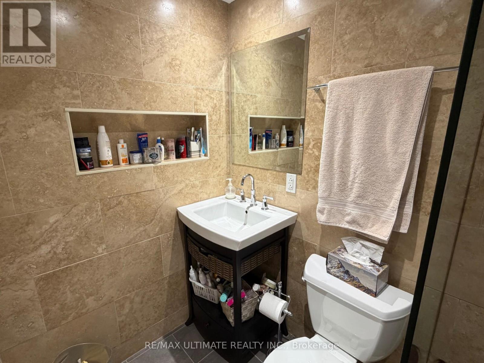 2201 Stir Crescent, Mississauga, ON - Indoor Photo Showing Bathroom