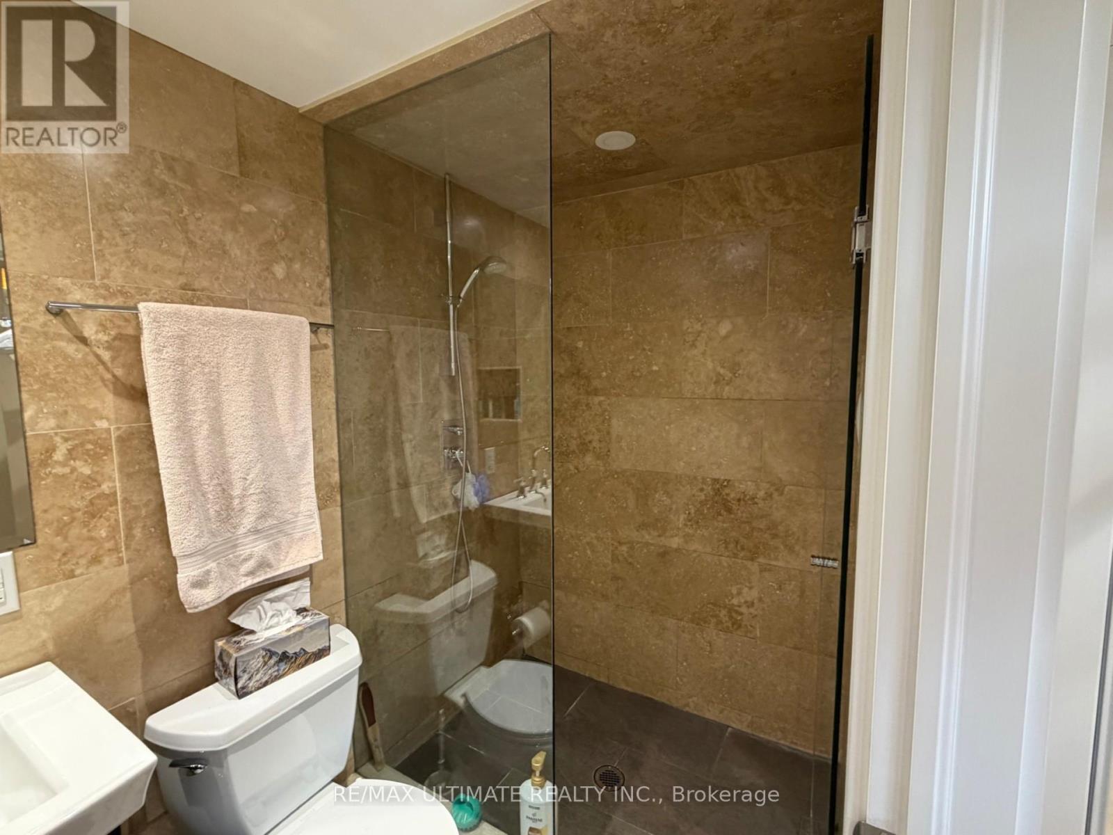 2201 Stir Crescent, Mississauga, ON - Indoor Photo Showing Bathroom