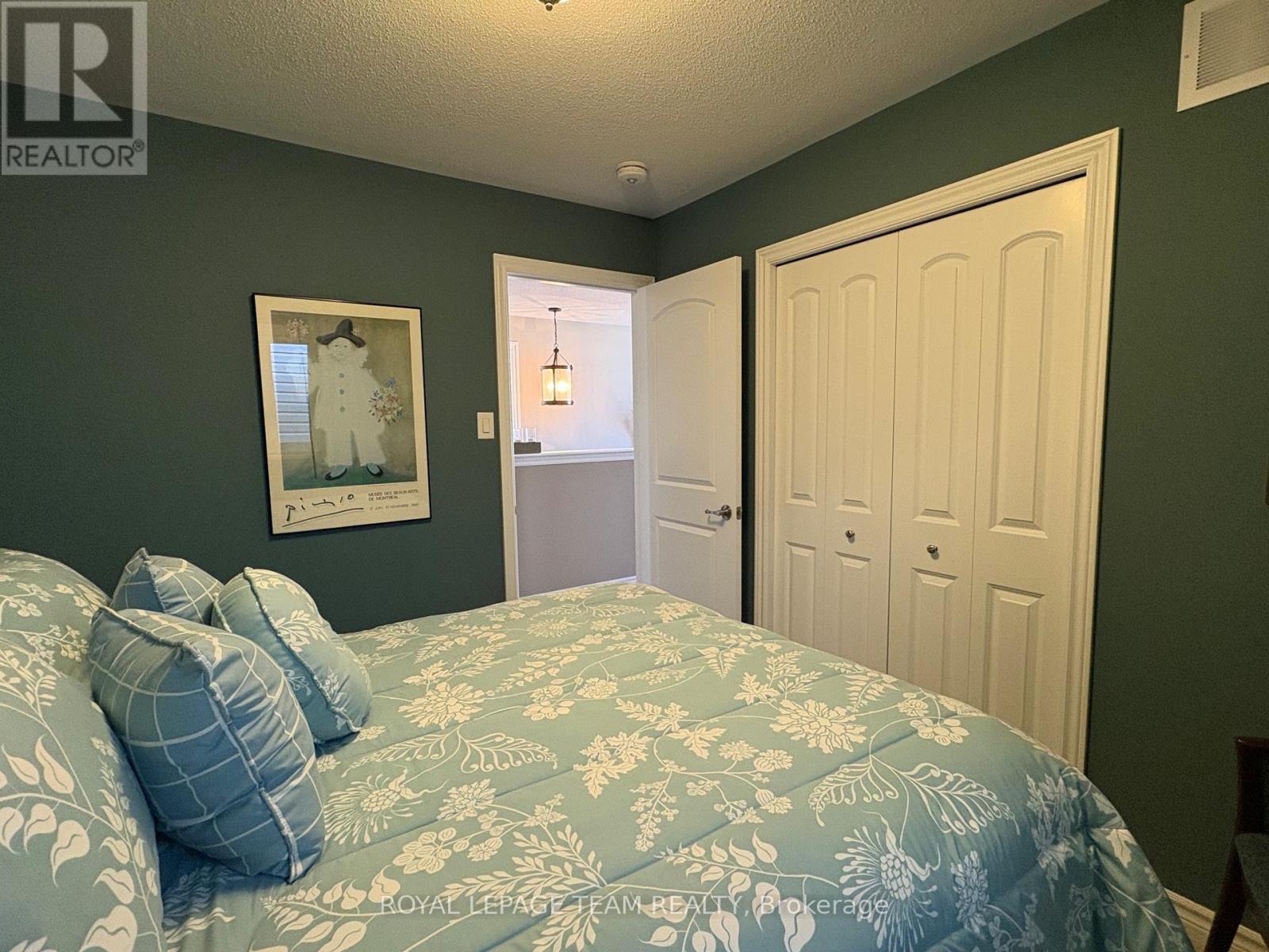 979 Shimmerton Circle, Ottawa, ON - Indoor Photo Showing Bedroom