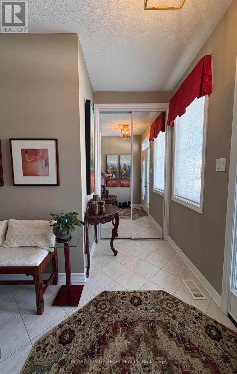 Large Entrance Foyer - 979 Shimmerton Circle, Ottawa, ON - Indoor