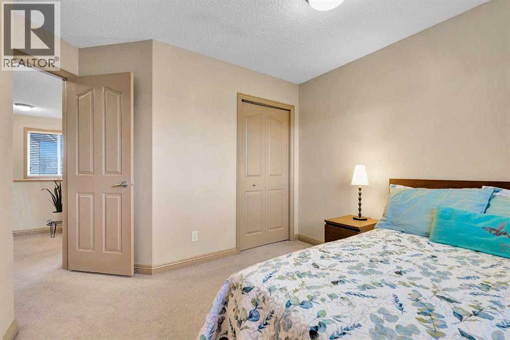 270 Everstone Drive Sw, Calgary, AB - Indoor Photo Showing Bedroom