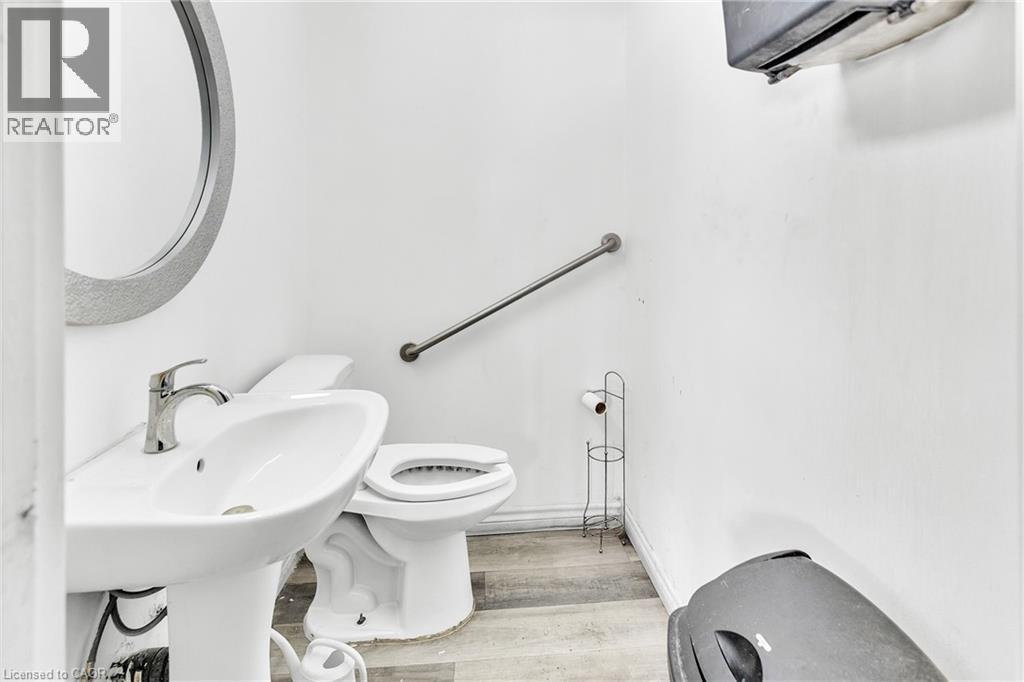 402 King Street N, Waterloo, ON