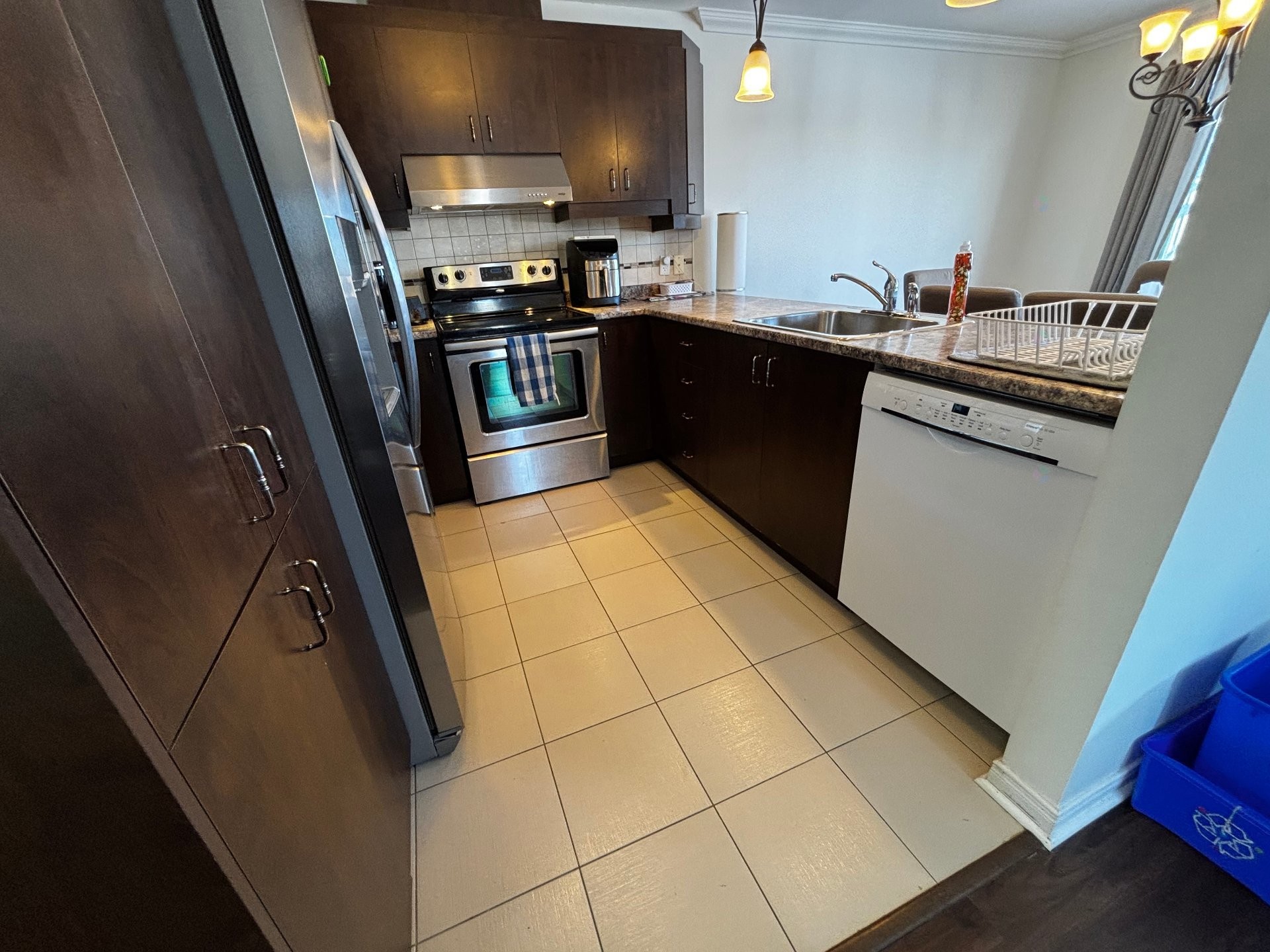 Cuisine - 202-320 Rue Jean-Claude-Tremblay, Vaudreuil-Dorion, QC - Indoor Photo Showing Kitchen