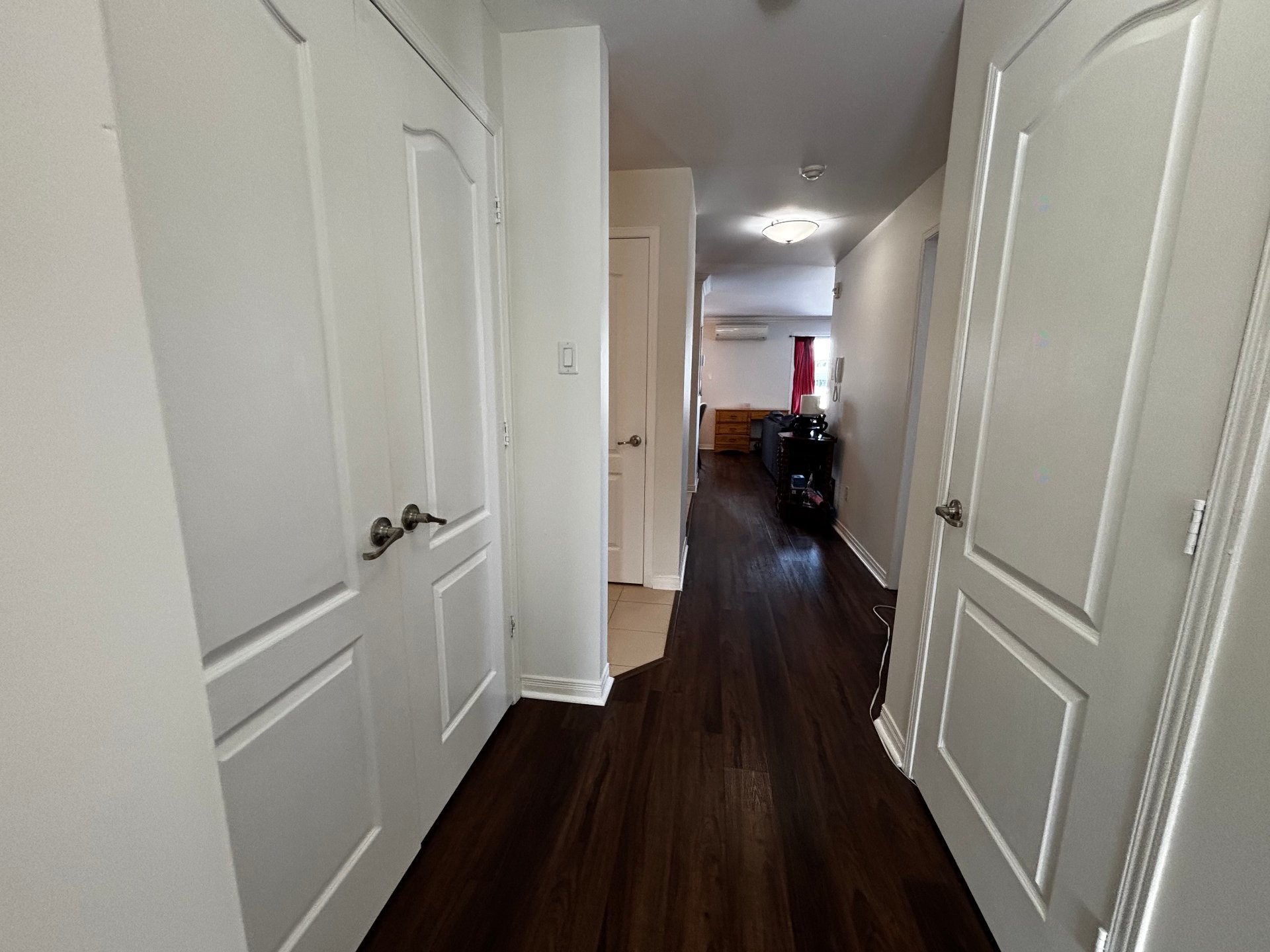 Hall d'entrée/Vestibule - 202-320 Rue Jean-Claude-Tremblay, Vaudreuil-Dorion, QC - Indoor Photo Showing Other Room