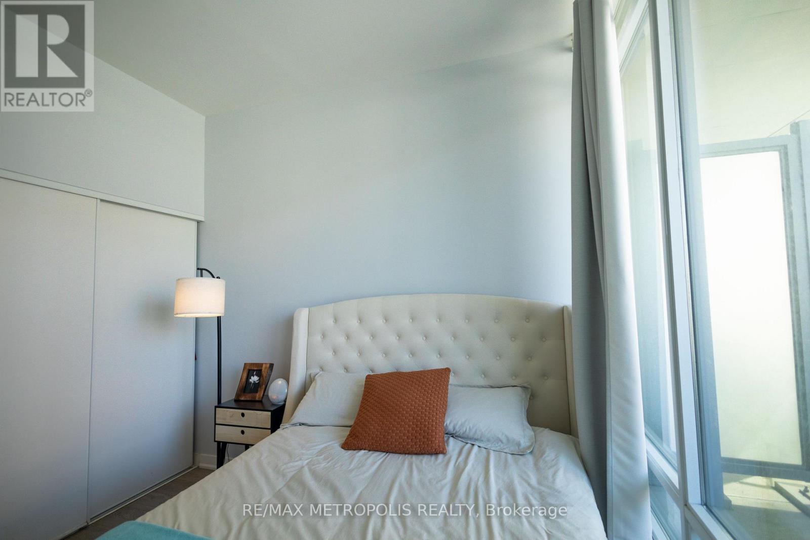 110 - 85 Duke Street, Kitchener, ON - Indoor Photo Showing Bedroom