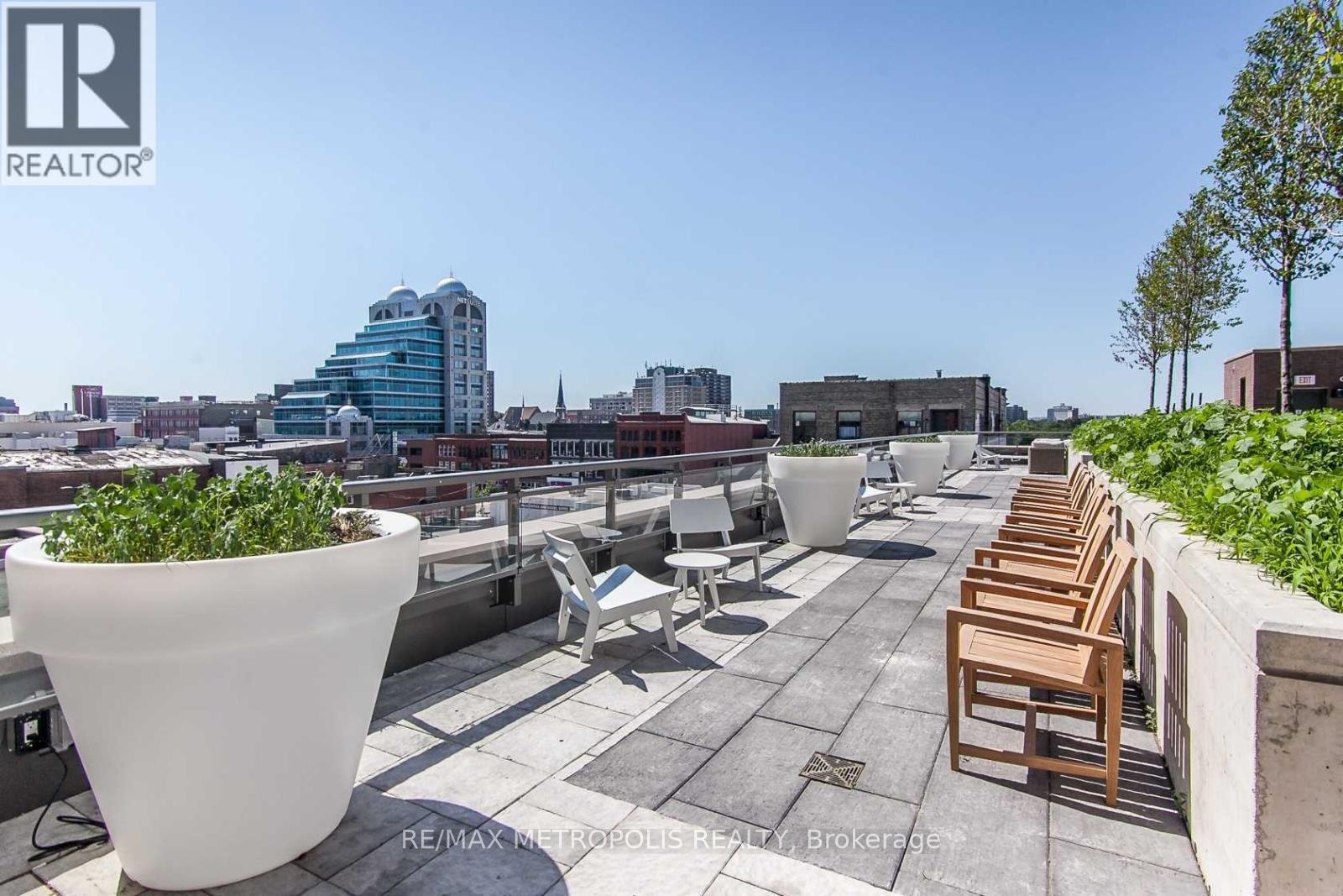 110 - 85 Duke Street, Kitchener, ON - Outdoor