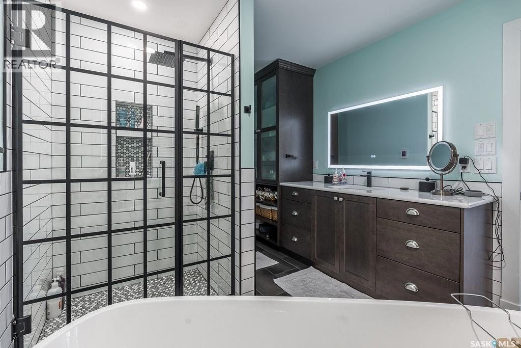 303 Adaskin Cove, Saskatoon, SK