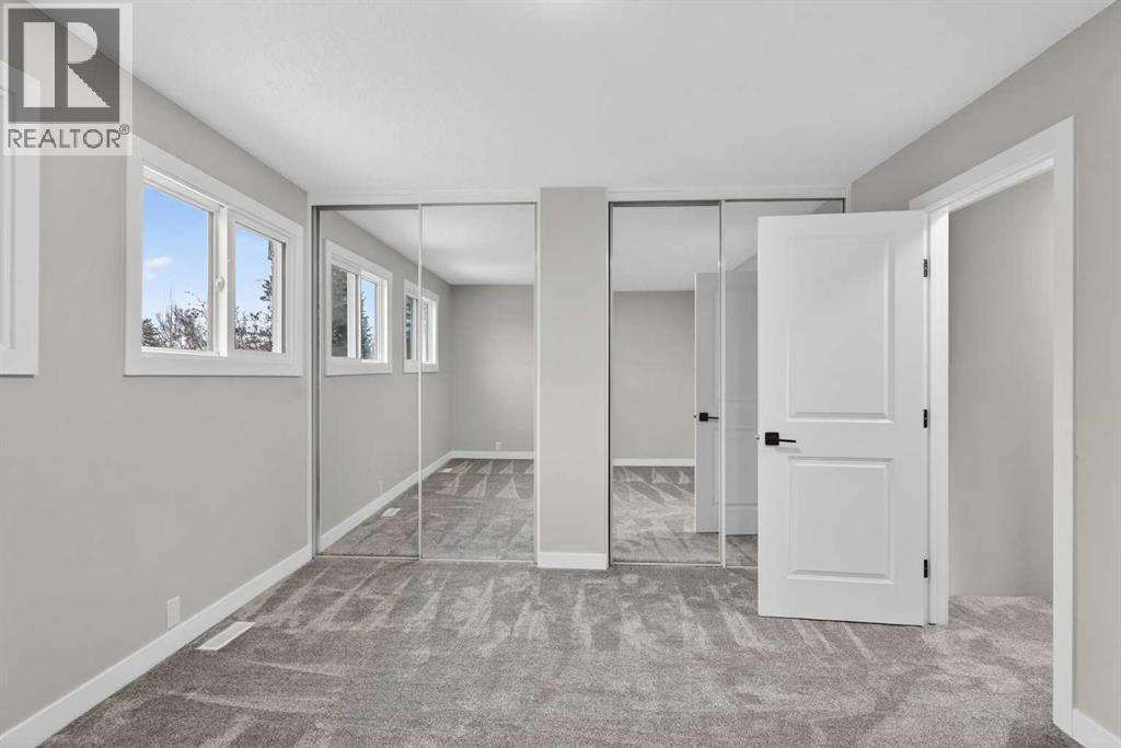 127 Lynnview Way Se, Calgary, AB - Indoor Photo Showing Other Room