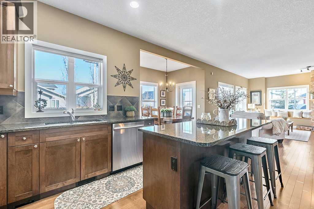 718 Hamptons Bay Se, High River, AB - Indoor Photo Showing Kitchen