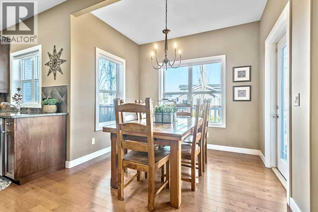 718 Hamptons Bay Se, High River, AB - Indoor Photo Showing Dining Room
