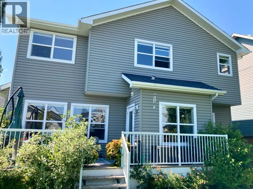 718 Hamptons Bay Se, High River, AB - Outdoor