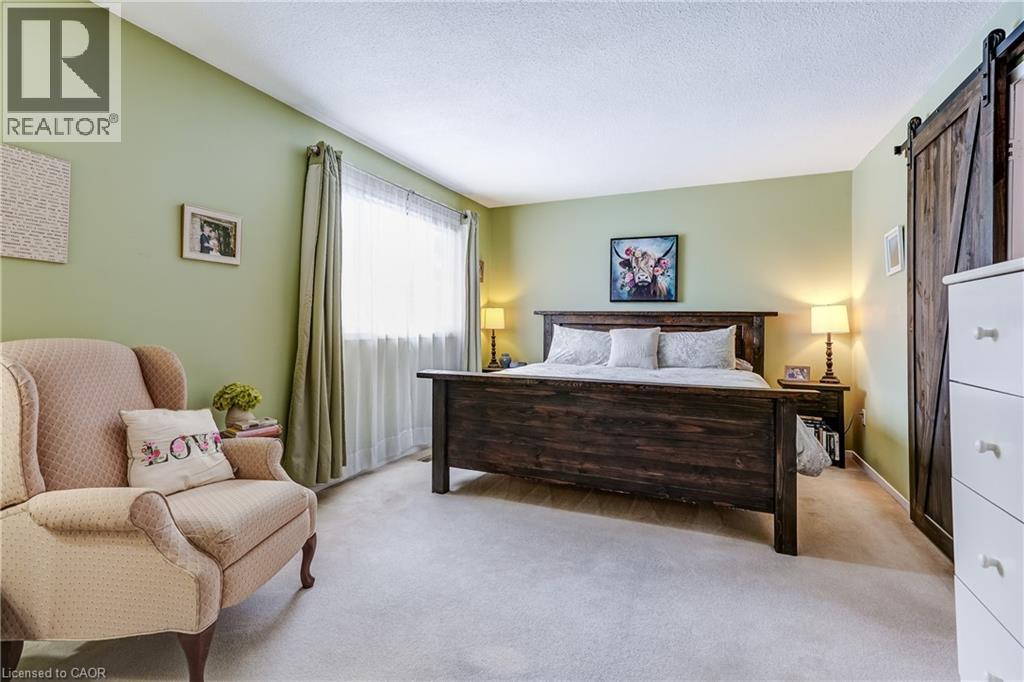 6428 Chaumont Crescent, Mississauga, ON - Indoor Photo Showing Bedroom