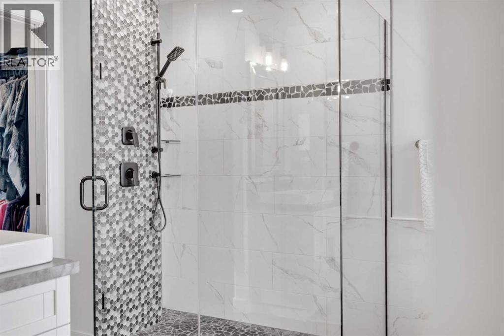 5 Leonard Close, Sylvan Lake, AB - Indoor Photo Showing Bathroom