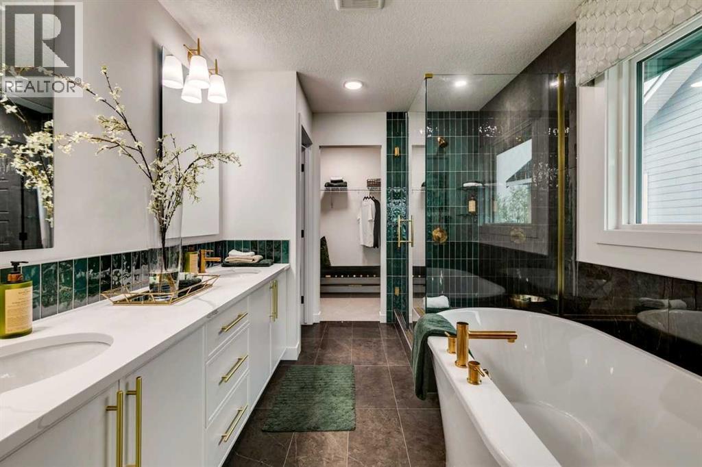 71 Emerson Crescent, Okotoks, AB - Indoor Photo Showing Bathroom