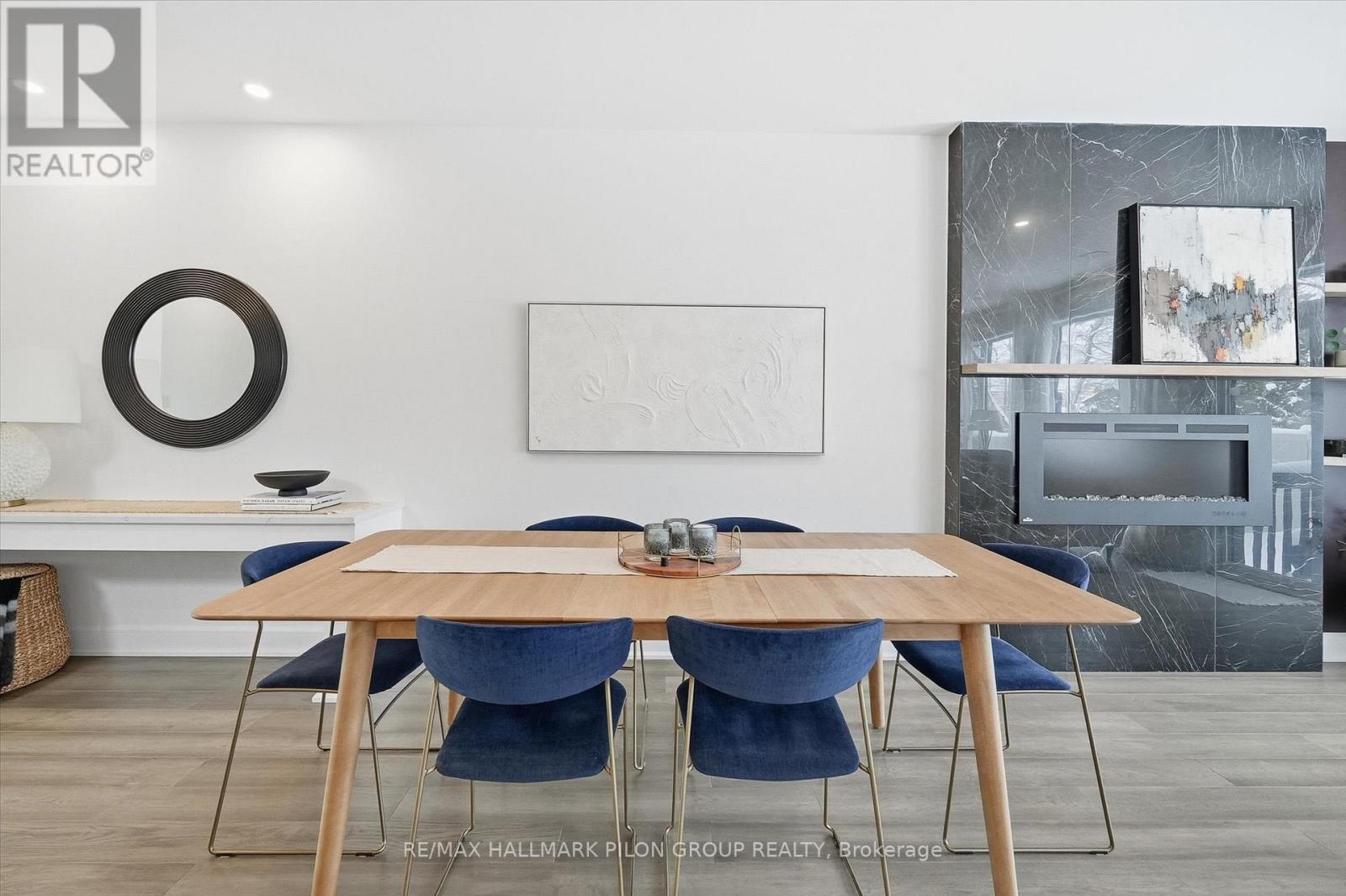 559 Mutual Street, Ottawa, ON - Indoor Photo Showing Dining Room