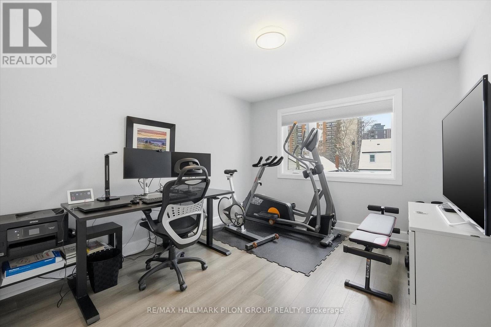 559 Mutual Street, Ottawa, ON - Indoor Photo Showing Gym Room