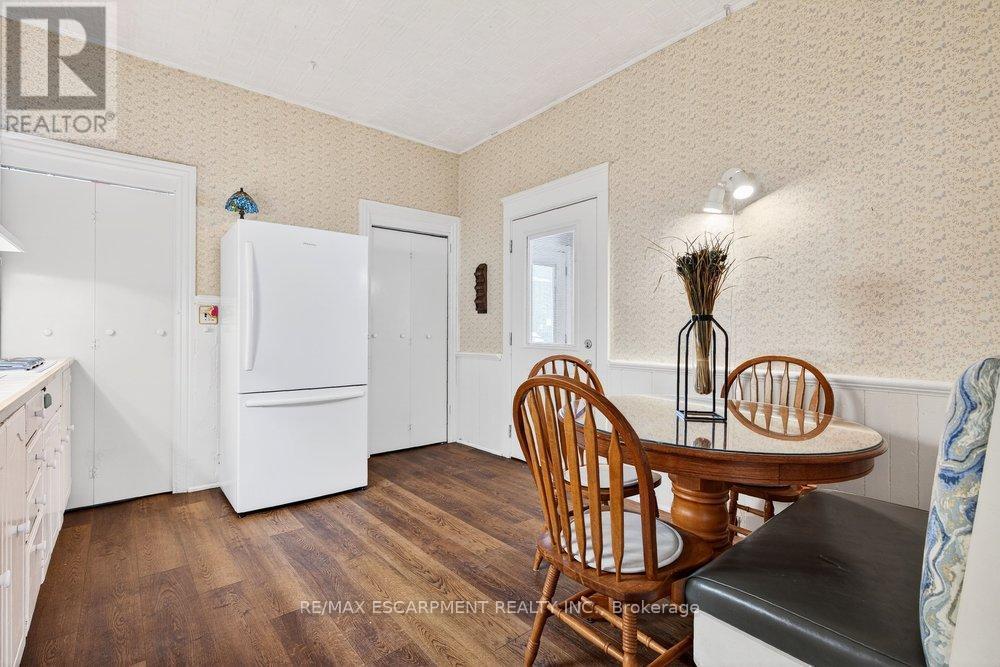 139 Queen Street S, Hamilton, ON - Indoor