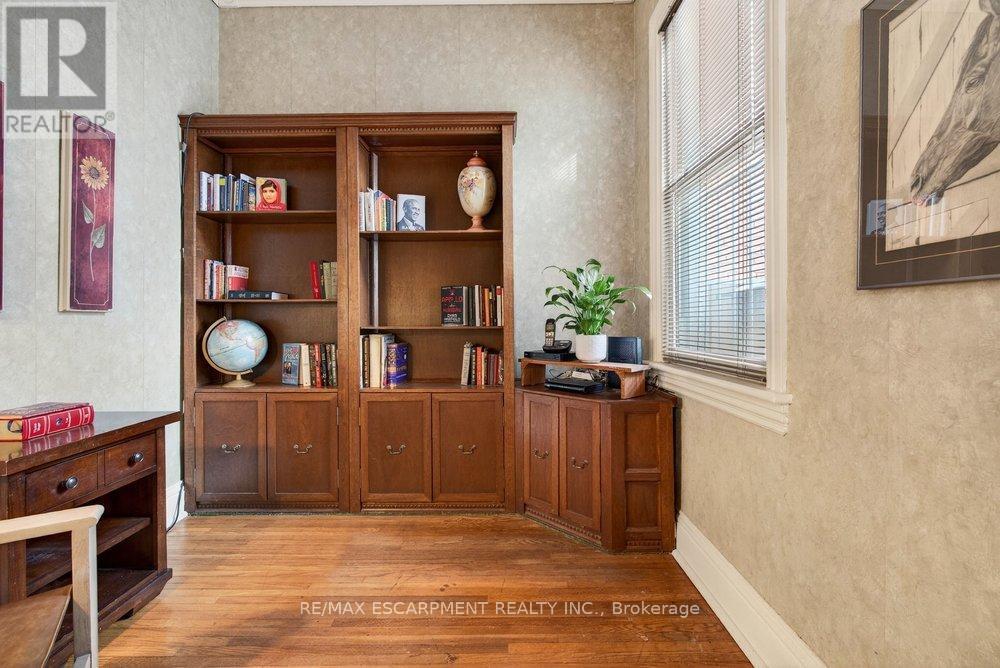 139 Queen Street S, Hamilton, ON - Indoor