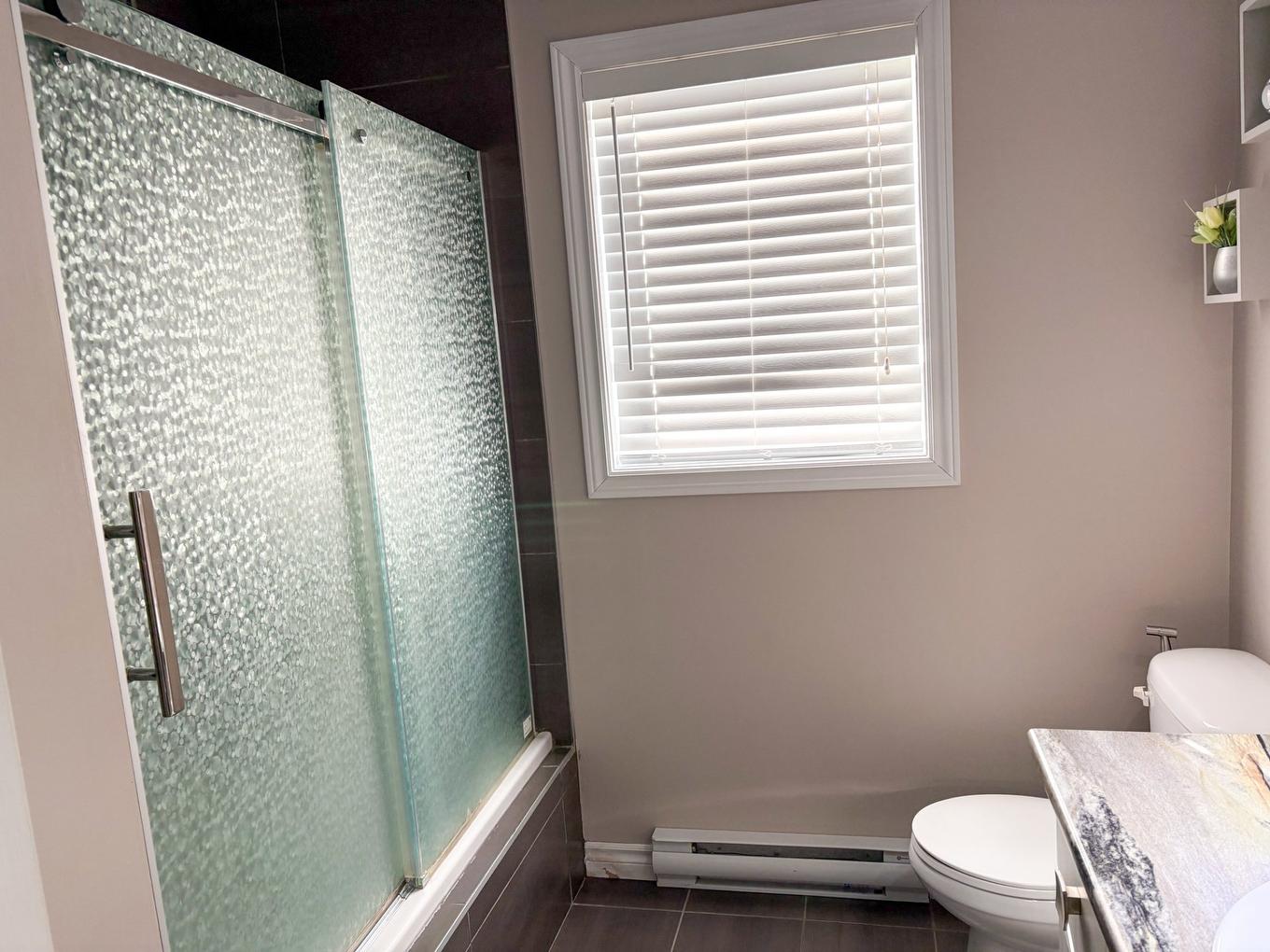 Bathroom - 645 Rue Du Tressot, Drummondville, QC - Indoor Photo Showing Bathroom