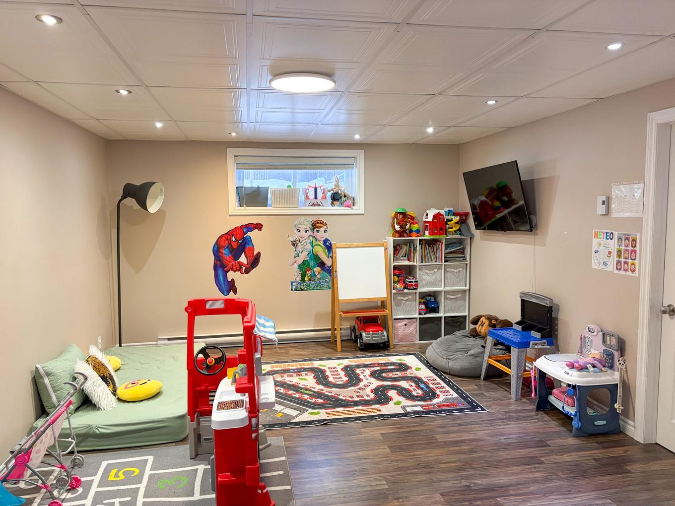 Family room - 645 Rue Du Tressot, Drummondville, QC - Indoor