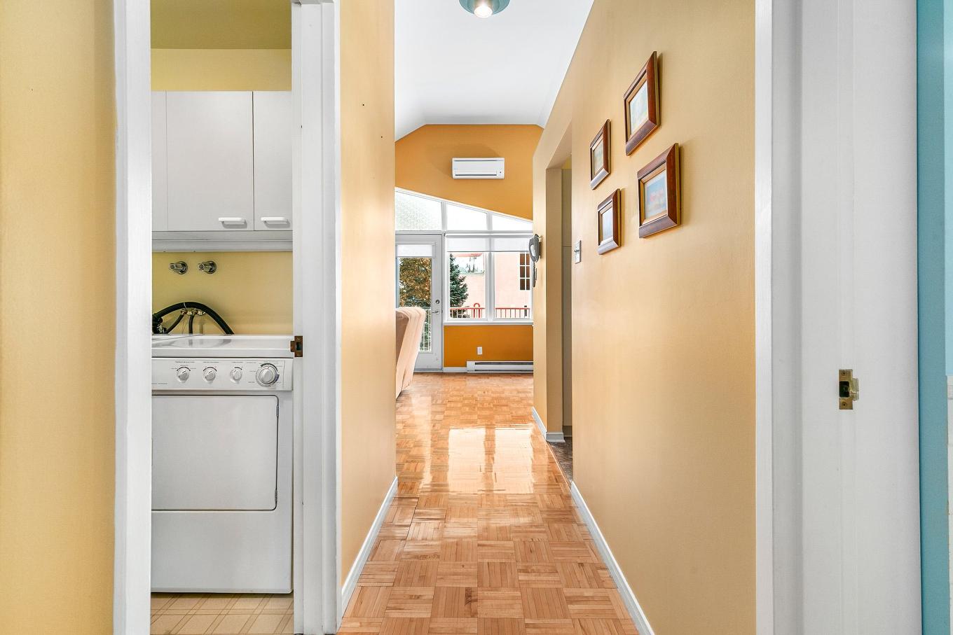 Passageway - 8-3280 Rue Esther, Laval (Fabreville), QC - Indoor