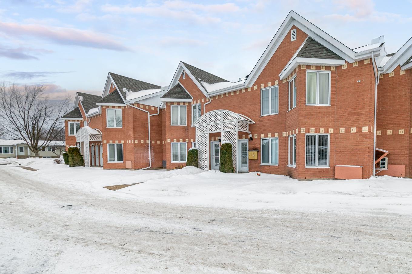 Overall view - 8-3280 Rue Esther, Laval (Fabreville), QC - Outdoor With Facade