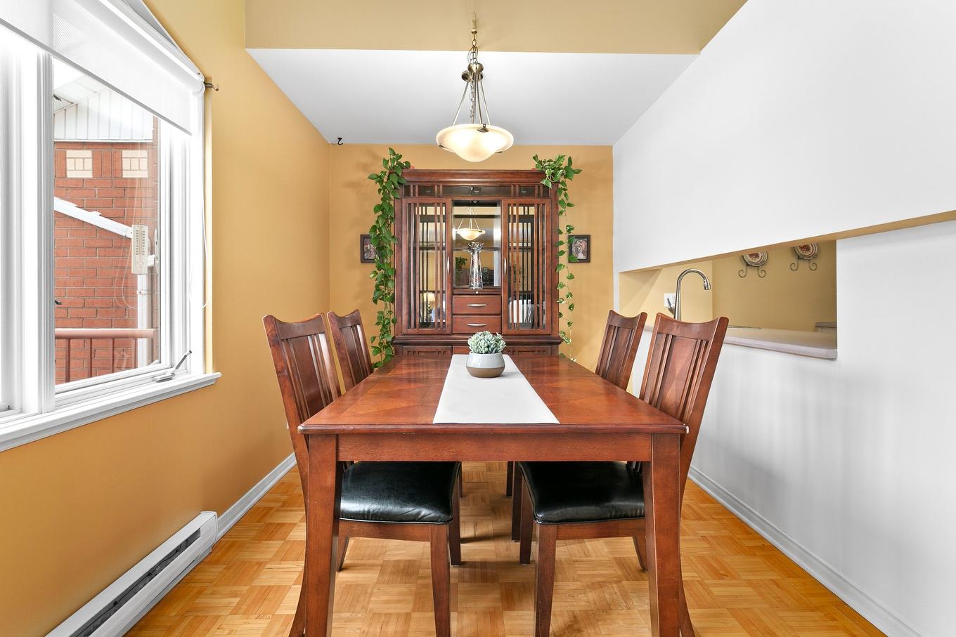 Dining room - 8-3280 Rue Esther, Laval (Fabreville), QC - Indoor Photo Showing Dining Room