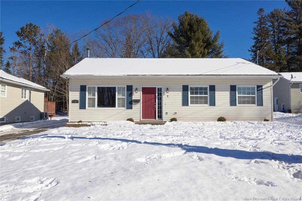 1 Birch Cres, Fredericton, NB