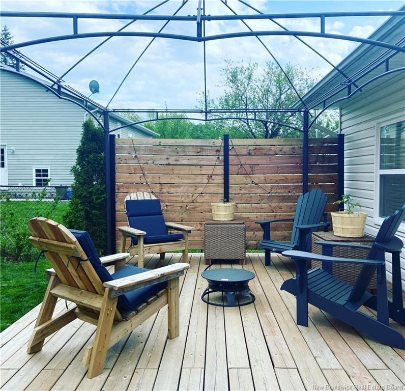 1 Birch Cres, Fredericton, NB