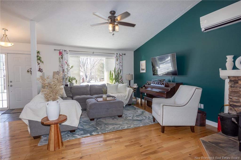 1 Birch Cres, Fredericton, NB