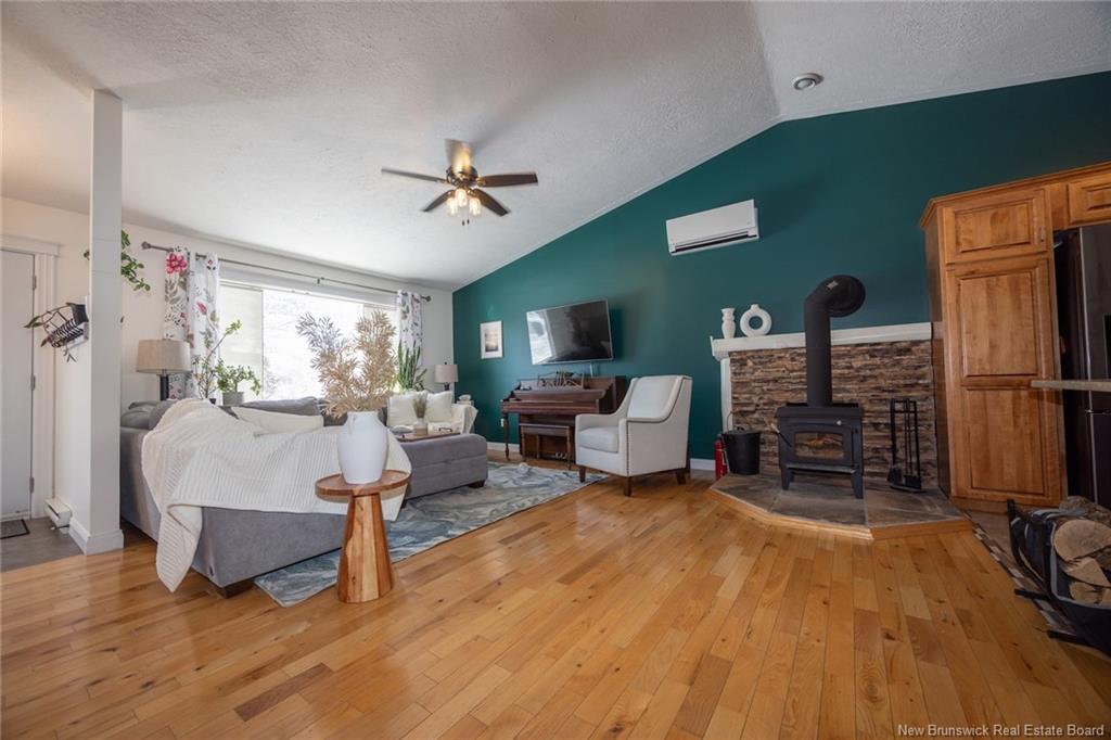 1 Birch Cres, Fredericton, NB