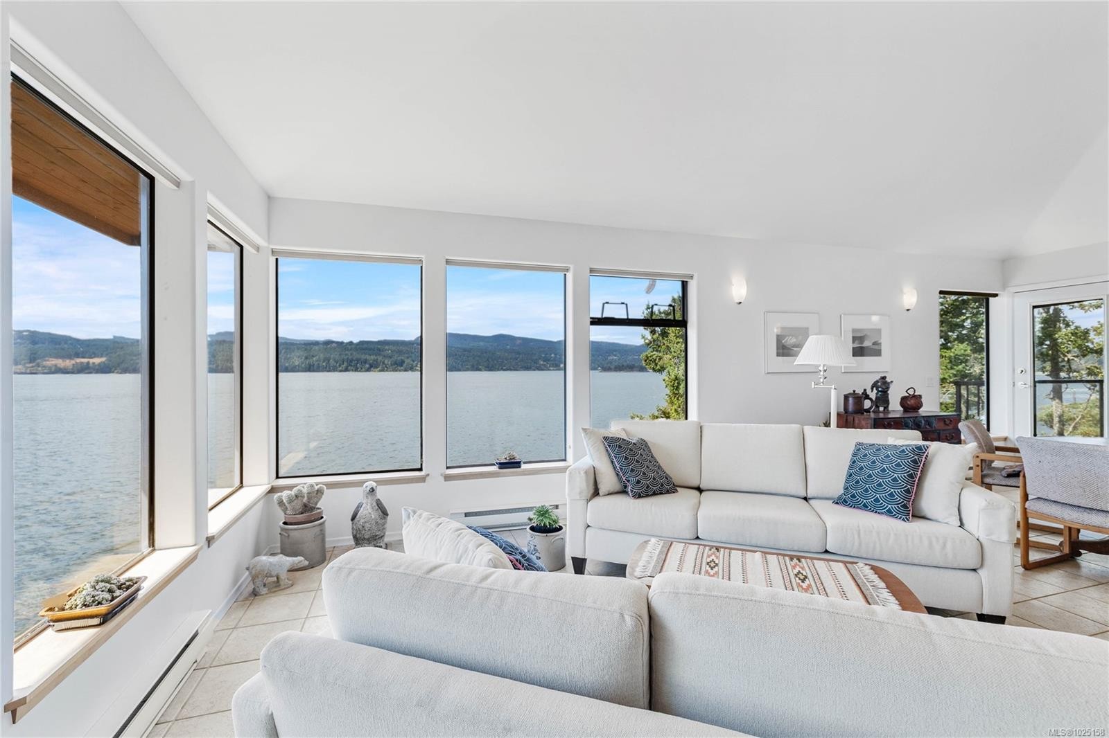 456 Scott Point Dr, Salt Spring, BC