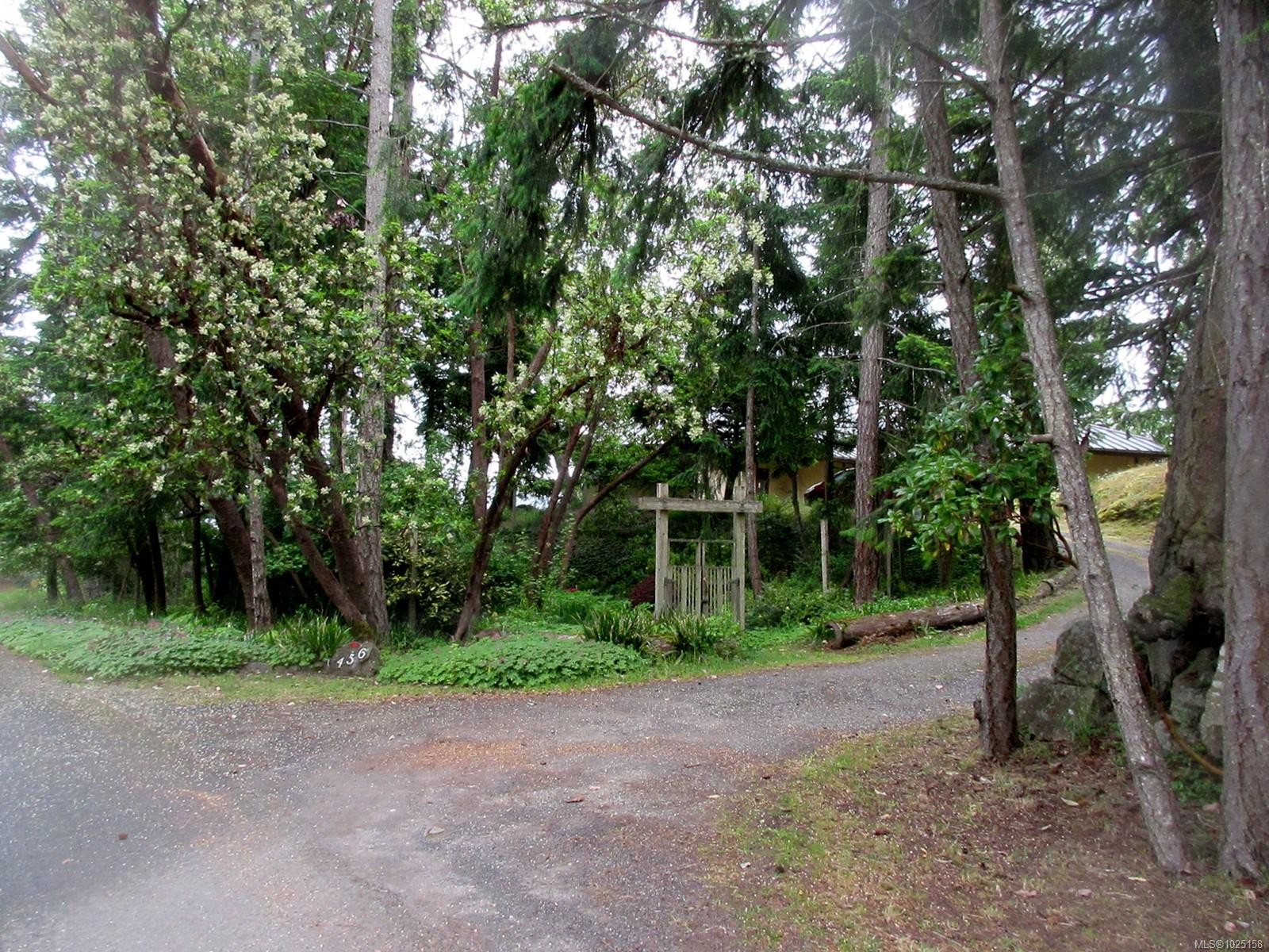 456 Scott Point Dr, Salt Spring, BC