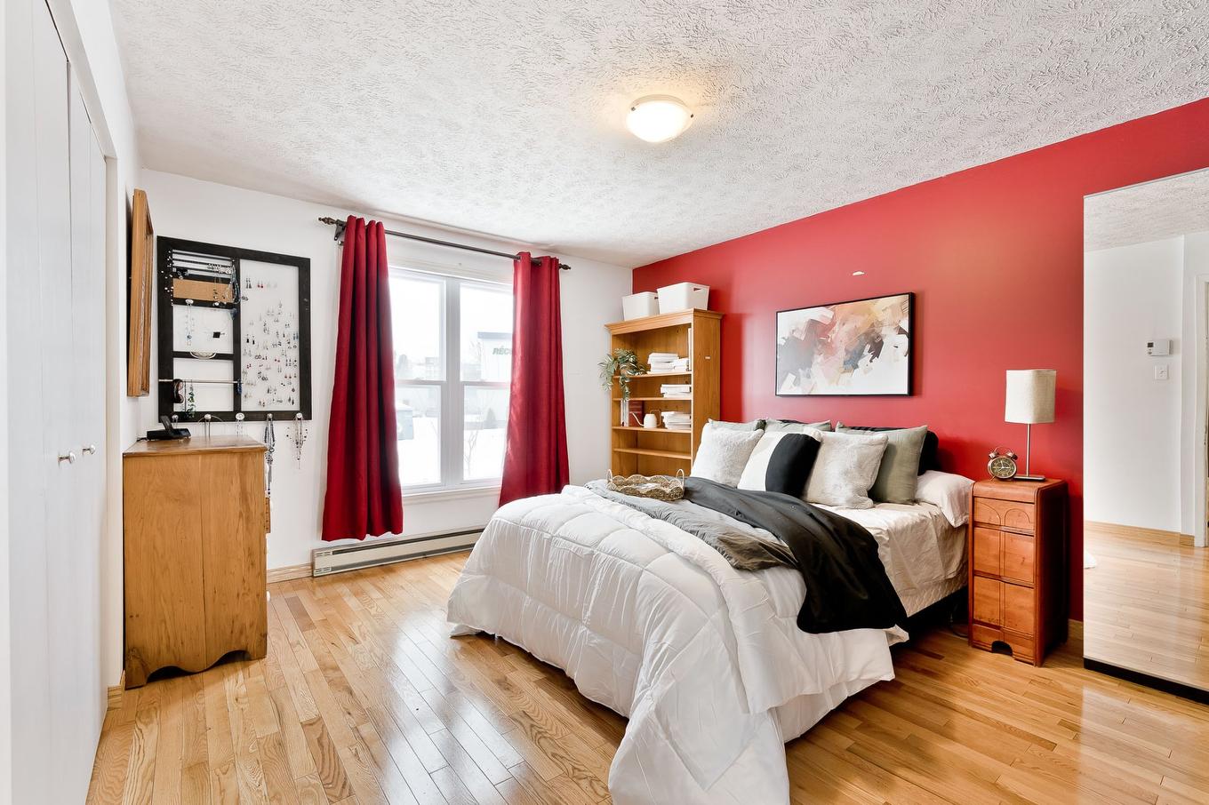 Chambre à coucher principale - 2374 Rue Hertel, Sherbrooke (Les Nations), QC - Indoor Photo Showing Bedroom