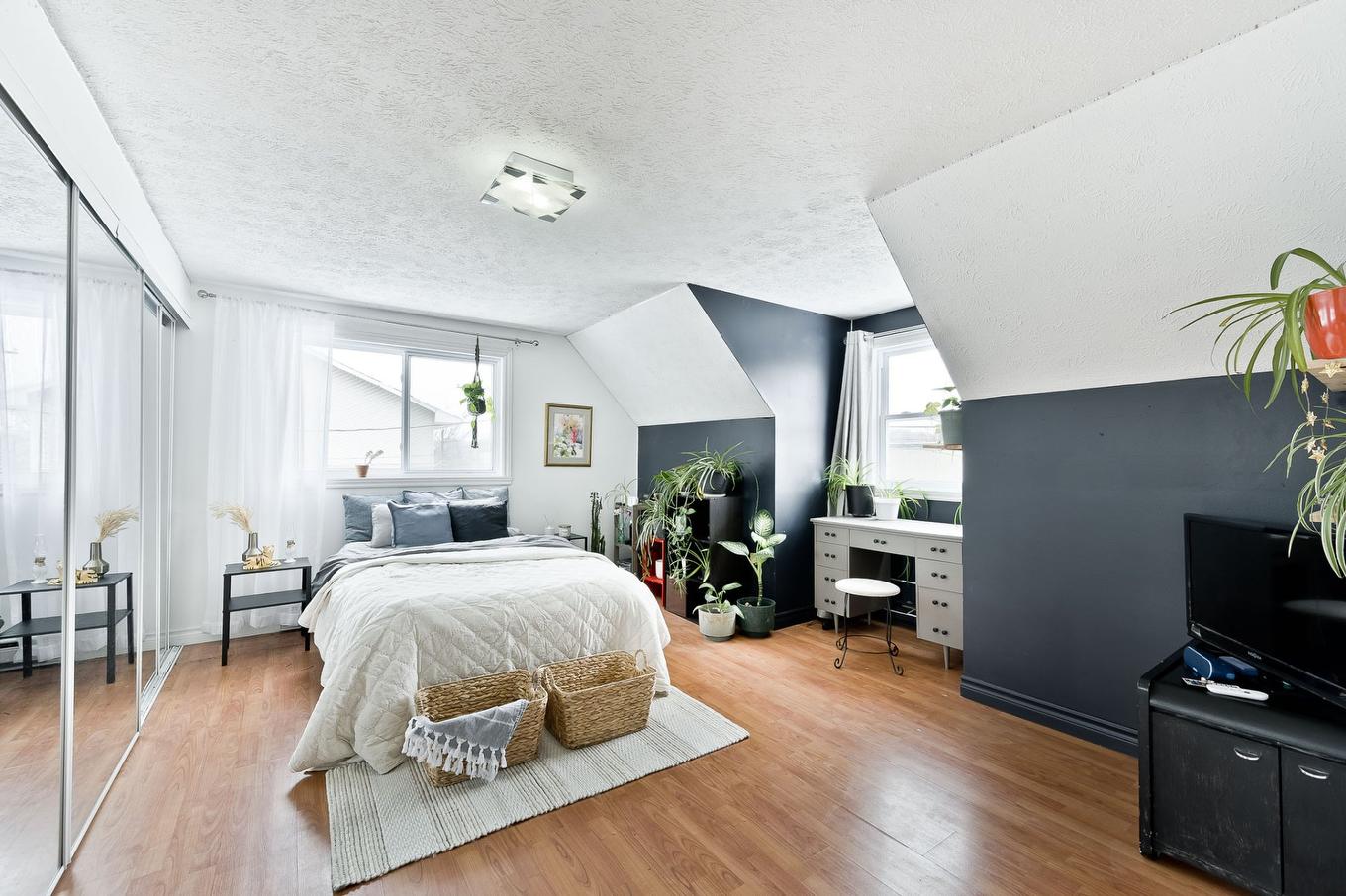 Chambre à coucher - 2374 Rue Hertel, Sherbrooke (Les Nations), QC - Indoor Photo Showing Bedroom