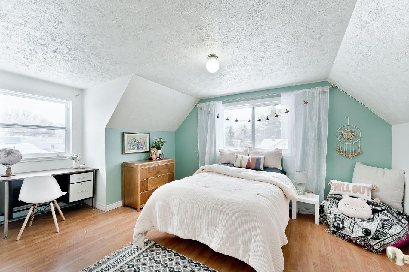 Chambre à coucher - 2374 Rue Hertel, Sherbrooke (Les Nations), QC - Indoor Photo Showing Bedroom