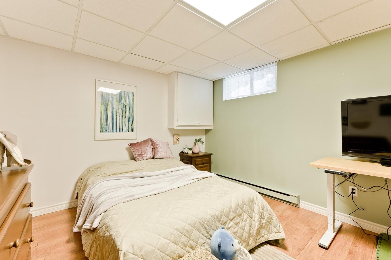 Chambre à coucher - 2374 Rue Hertel, Sherbrooke (Les Nations), QC - Indoor Photo Showing Bedroom