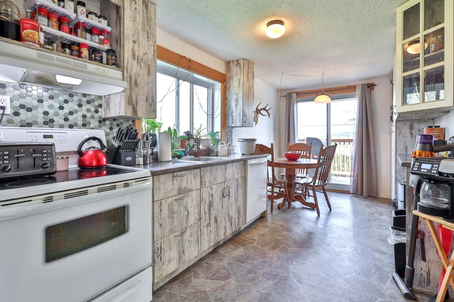Cuisine - 26 Ch. De La Frontière, Sainte-Thérèse-De-La-Gatineau, QC - Indoor Photo Showing Kitchen