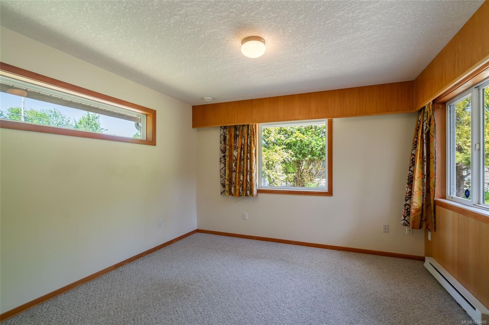 321 Mill Rd, Qualicum Beach, BC