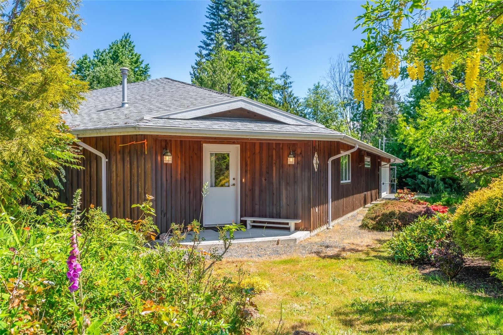 321 Mill Rd, Qualicum Beach, BC