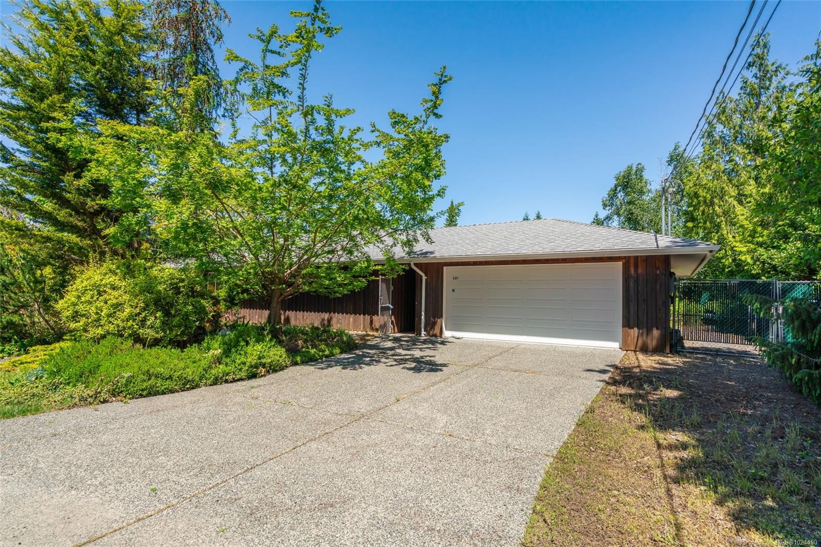 321 Mill Rd, Qualicum Beach, BC