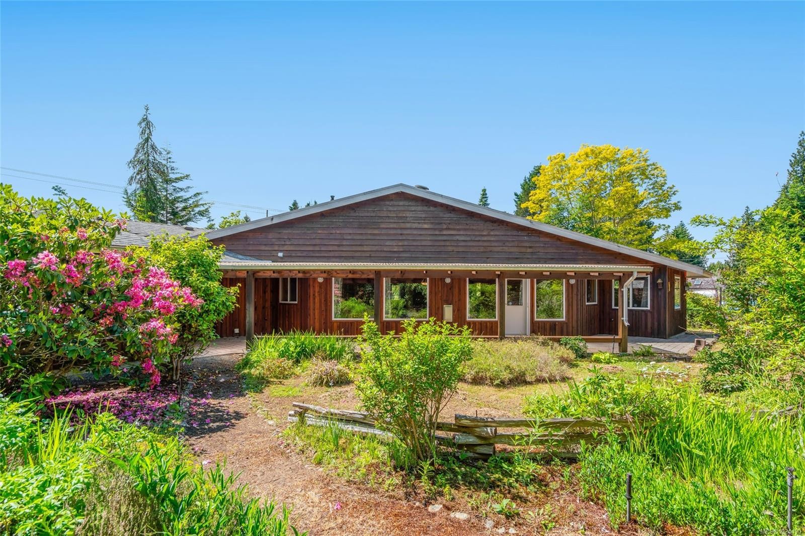321 Mill Rd, Qualicum Beach, BC